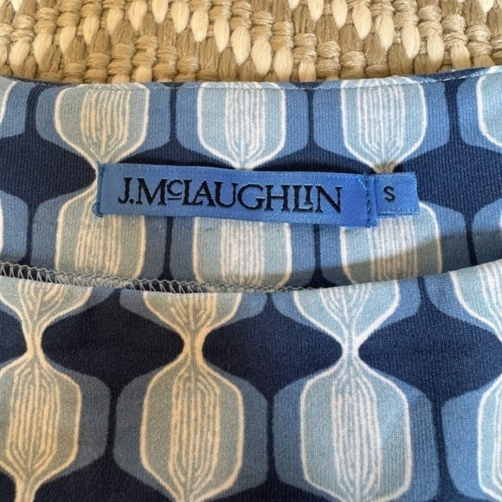 J.McLaughlin Blue Geometric Boatneck 3/4 Sleeve Button Shoulder Top Size S - Picture 5 of 9